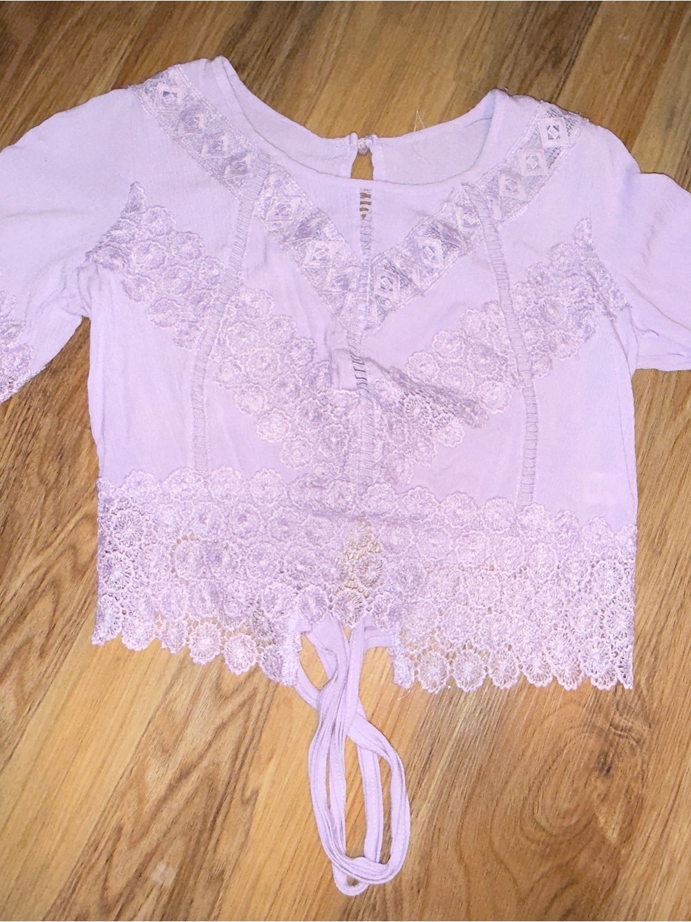 Lace-Trim Cropped Women's Top - Light Lavender